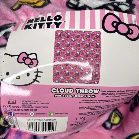 Hello Kitty Halloween Blanket -Bow Pumpkin Boo
